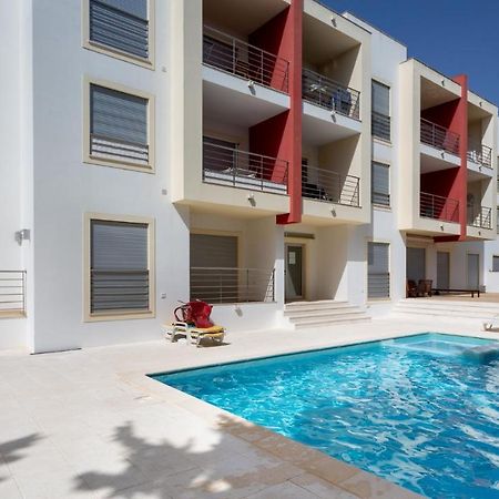 Luminous 2 Bdr Apartment W/Pool By Lovelystay Albufeira Bagian luar foto