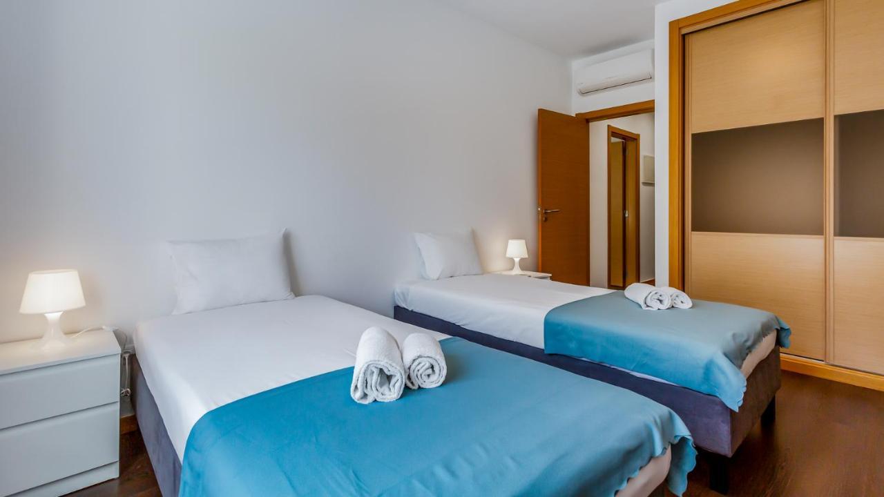Luminous 2 Bdr Apartment W/Pool By Lovelystay Albufeira Bagian luar foto