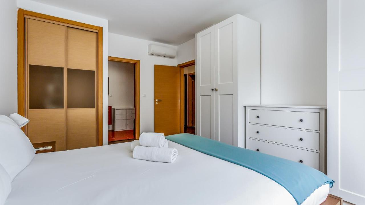 Luminous 2 Bdr Apartment W/Pool By Lovelystay Albufeira Bagian luar foto